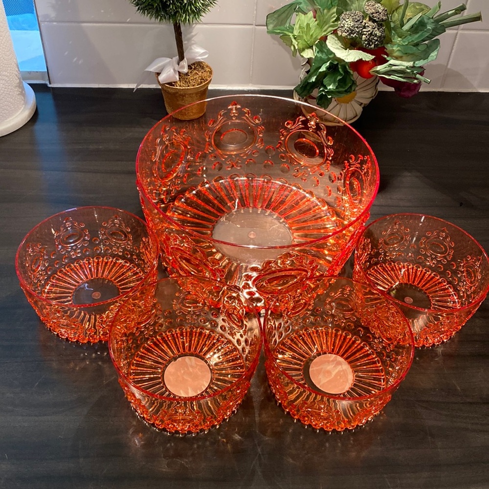 Salad bowls set